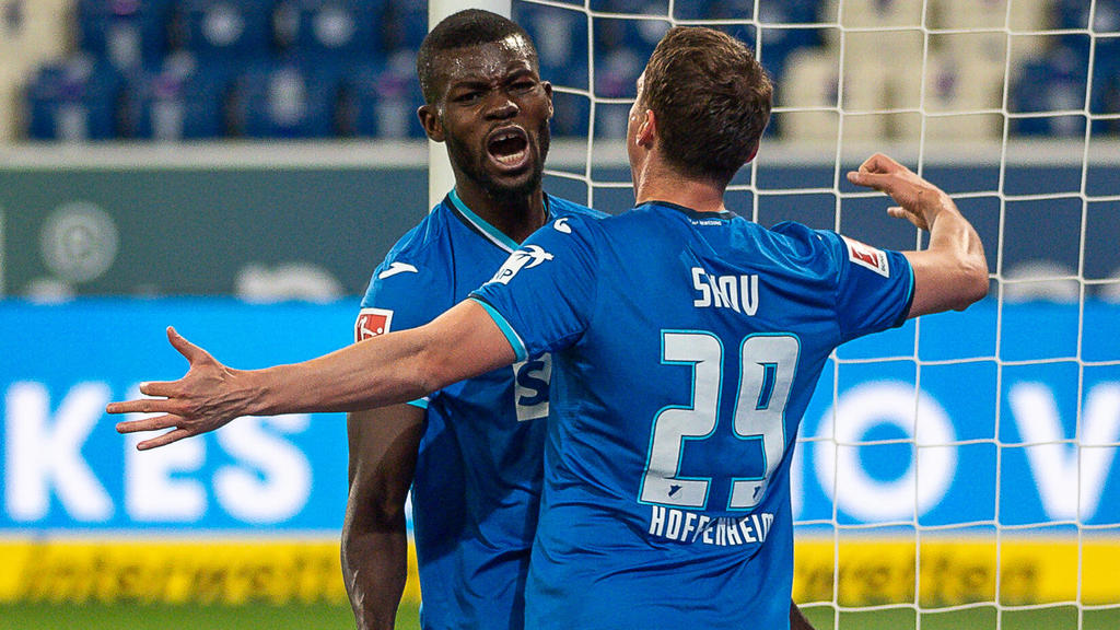 Tor zum 2:2 durch Ihlas Bebou TSG 1899 Hoffenheim, 09, Robert Skov TSG 1899 Hoffenheim, 29, GER, TSG 1899 Hoffenheim vs. Borussia Moenchen Gladbach, Fussball, Bundesliga, 30. Spieltag, Saison 2020/2021, 21.04.2021, DFB/DFL regulations prohibit any u