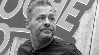 ARCHIV - 16.04.2021, Nordrhein-Westfalen, Frechen: Schauspieler und Reality-Star Willi Herren bei der Eröffnung von "Willi Herren's Rievkooche Bud". Ehemalige «Lindenstraße»-Kollegen von Willi Herren haben in einer Traueranzeige Abschied von dem toten Schauspieler genommen. (zu dpa «Lindenstraße»-Freunde von Willi Herren schalten Traueranzeige") Foto: Henning Kaiser/dpa +++ dpa-Bildfunk +++