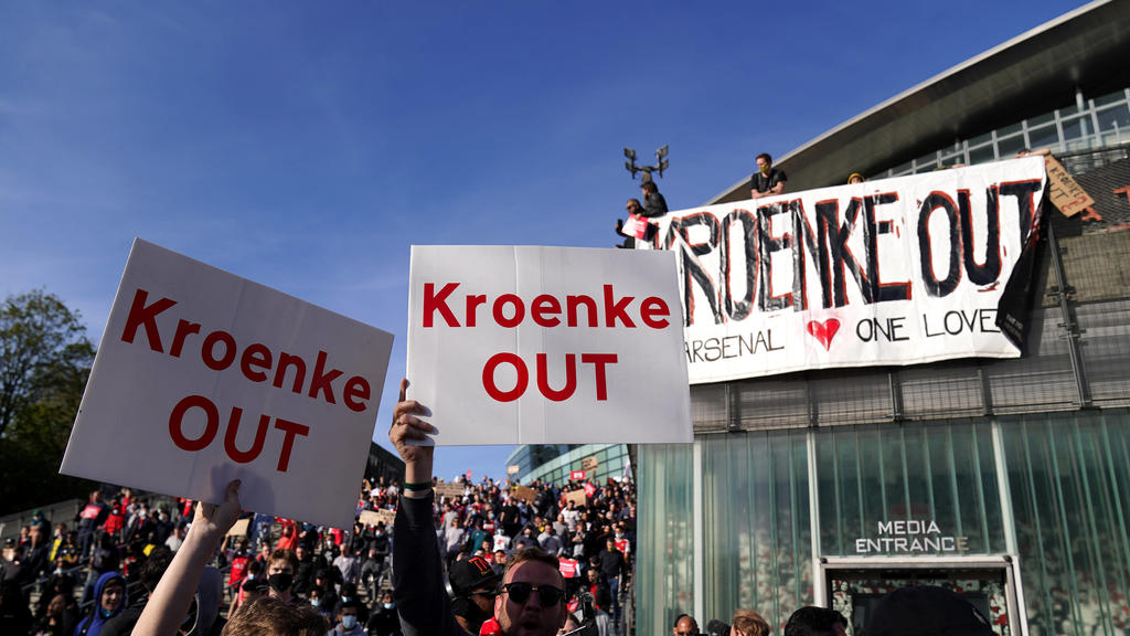 Arsenal v Everton - Premier League - Emirates Stadium Fans protest against Arsenal owner Stan Kroenke before the Premier League match at the Emirates Stadium, London Picture date: Friday April 23, 2021. EDITORIAL USE ONLY No use with unauthorised aud