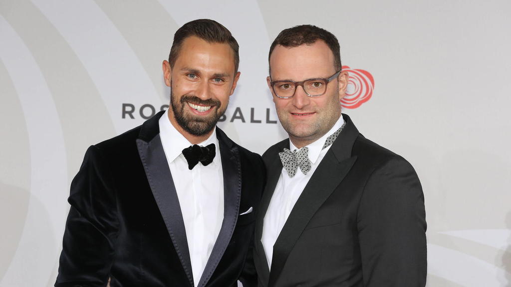 Gesundheitsminister Jens Spahn und Ehemann Daniel Funke kaufte mitten in der Corona-Pandemie eine millionenschwere Villa.