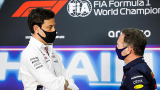Formula One F1 - Bahrain Grand Prix - Bahrain International Circuit, Sakhir, Bahrain - March 26, 2021  Mercedes' Team Principal Toto Wolff with Red Bull Team Principal Christian Horner during the press conference  FIA/Handout via REUTERS   ATTENTION EDITORS - THIS IMAGE HAS BEEN SUPPLIED BY A THIRD PARTY. NO RESALES. NO ARCHIVES