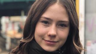 Die 16-jährige Cara wurde mit dem Impfstoff von Biontech geimpft.