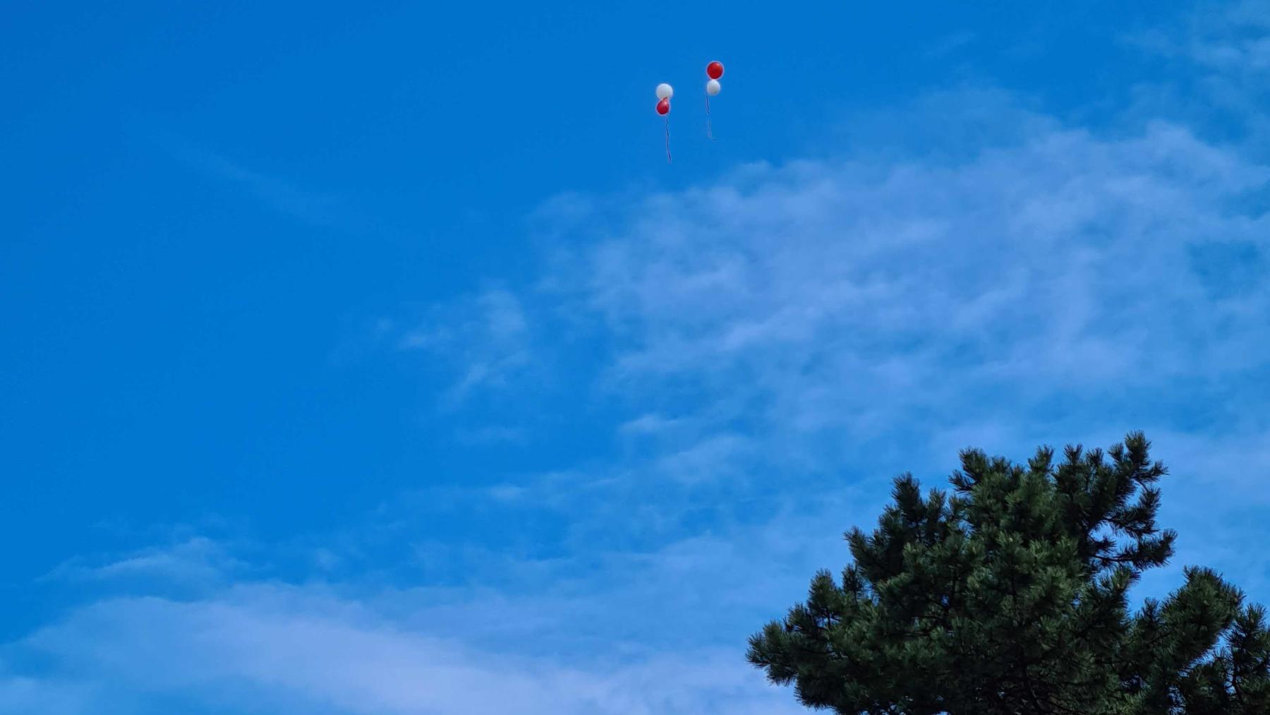 Luftballons bei der Beerdigung von Willi Herren