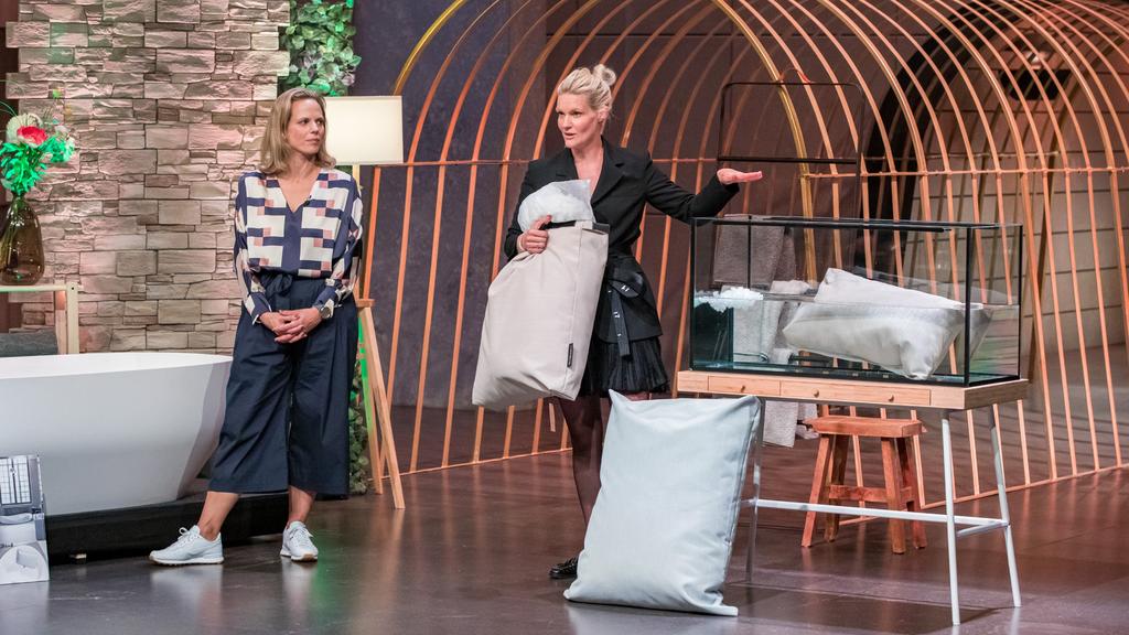 "BADESOFA": Kissen für die Badewanne