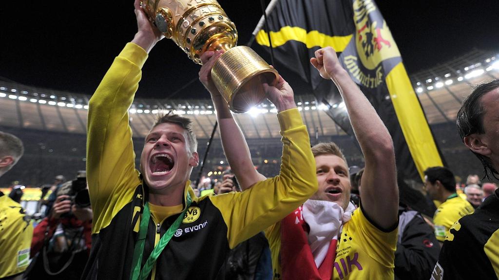 Dfb Pokal Borussia Dortmunds Legendare Pokalfinals Vier Mal Holte Der Bvb Den Pott