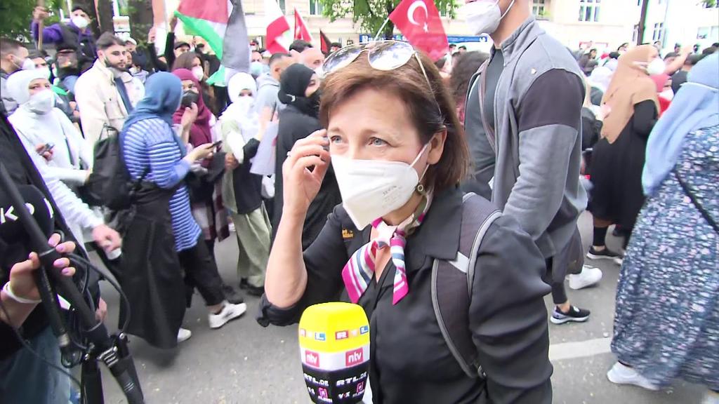 RTL-Reporterin auf Demonstration in Berlin