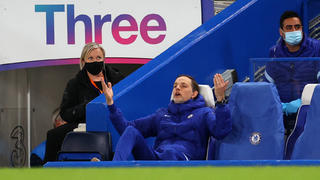 Chelsea v Arsenal - Premier League - Stamford Bridge Chelsea manager Thomas Tuchel gestures in frustration from the dugout during the Premier League match at Stamford Bridge, London. Picture date: Wednesday May 12, 2021. EDITORIAL USE ONLY No use with unauthorised audio, video, data, fixture lists, club/league logos or live services. Online in-match use limited to 120 images, no video emulation. No use in betting, games or single club/league/player publications. PUBLICATIONxINxGERxSUIxAUTxONLY Copyright: xCatherinexIvillx 59733585 