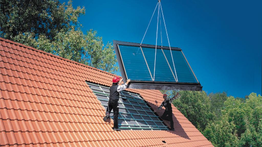 Zum Themendienst-Bericht "Bauen/Wohnen/Umwelt/KORR/" von Stephanie Hoenig vom 03. März: Schont nicht nur die Umwelt, sondern unter Umständen auch den Geldbeutel: Die Investition in eine Solaranlage kann sich dank neuer Fördermöglichkeiten finanziell