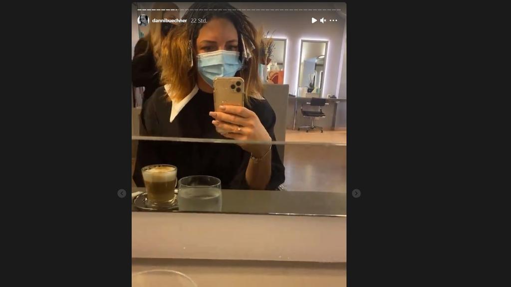 Danni Büchner beim Friseur