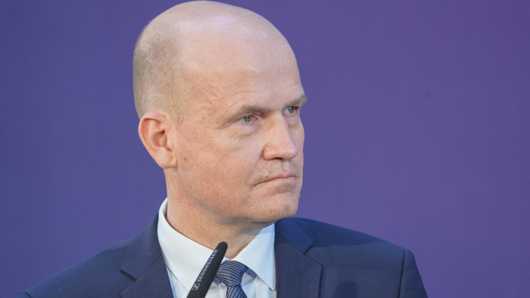  Pressekonferenz zur Klausurtagung des Geschaeftsfuehrenden Vorstands der CDU/CSU Bundestagsfraktion Aktuell, 11.04.2021, Berlin, Ralph Brinkhaus MdB Vorsitzender der CDU/CSU-Bundestagsfraktion im Portrait bei der Pressekonferenz zur Klausurtagung de