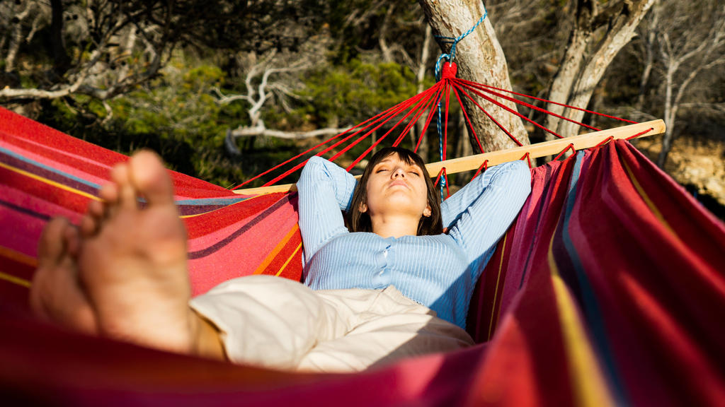 Campen unter freiem Himmel kann sehr entspannend sein