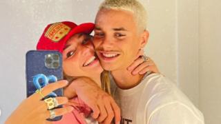 Mia Regan und Freund Romeo Beckham.