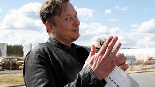 SpaceX founder and Tesla CEO Elon Musk visits the construction site of Tesla's gigafactory in Gruenheide, near Berlin, Germany, May 17, 2021. REUTERS/Michele Tantussi