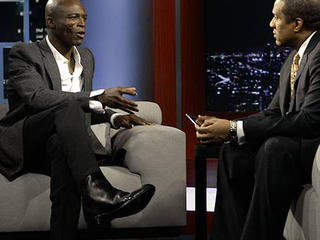 Pop star Seal has already opened up about upcoming divorce from model Heidi Klum. Speaking on the Tavis Smiley show Seal revealed that the break-up will not be "nasty" and that he and Heidi will always "love and respect" one another. News of the split broke a few days ago. Seal is pictured speaking to American talk show host Tavis Smiley and is still wearing his wedding ring. 