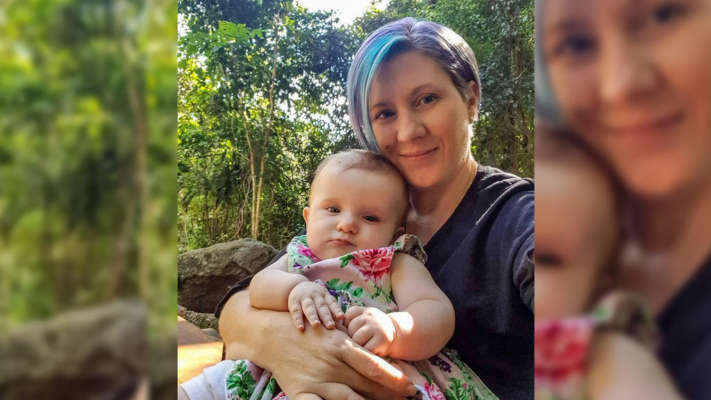 Megin Davies (40) mit Baby Bella-Reign