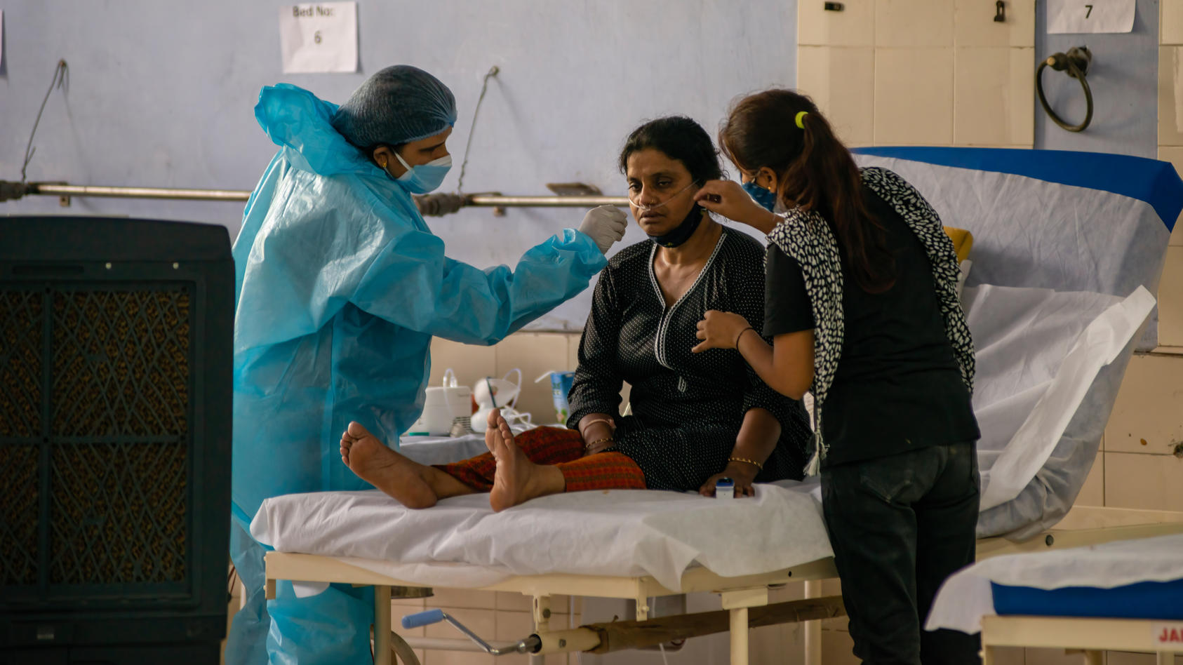 In Indien kämpfen die Menschen weiter gegen die zweite Welle der Corona-Pandemie - und einer neuen Epidemie, der Mukormykose.