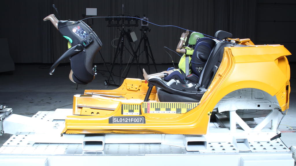 Ein Kindersitz im Crashtest