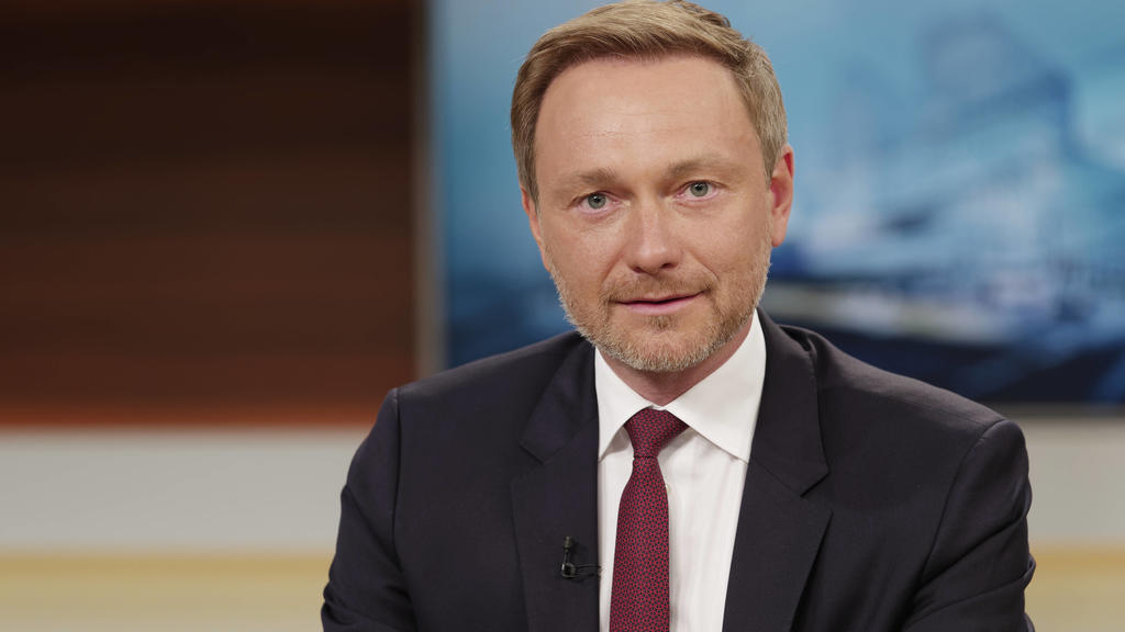 Christian Lindner 2021-05-0, Deutschland, Berlin - Christian Lindner FDP, Bundesvorsitzender und Fraktionschef im Bundestag, zu Gast bei Anne Will im Ersten. Thema in der ARD-Politiktalkrunde: Das große Impfversprechen - wo steht Deutschland im zwei