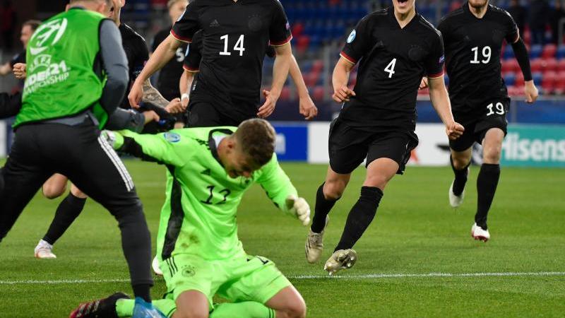 U21 Ringt Danemark Nieder Und Erreicht Em Halbfinale