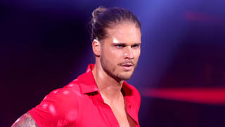 26.02.2021, Nordrhein-Westfalen, Köln: "Let's Dance" - Auftakt zur 14. Staffel der RTL-Tanzshow: Rurik Gislason (r) steht auf der Bühne. In der ersten Folge "Wer tanzt mit wem? Die grosse Kennenlernshow" zeigt sich, wer mit welchem Profi das Tanzbein schwingen wird. Foto: Andreas Rentz/Getty-Pool/dpa +++ dpa-Bildfunk +++