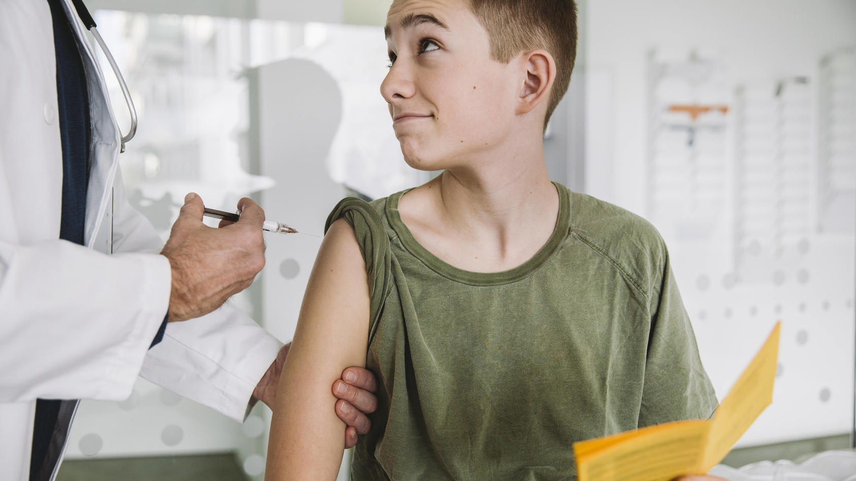 Wie sinnvoll ist eine Corona-Impfung für Kinder wirklich? Ärzte sind sich uneinig.