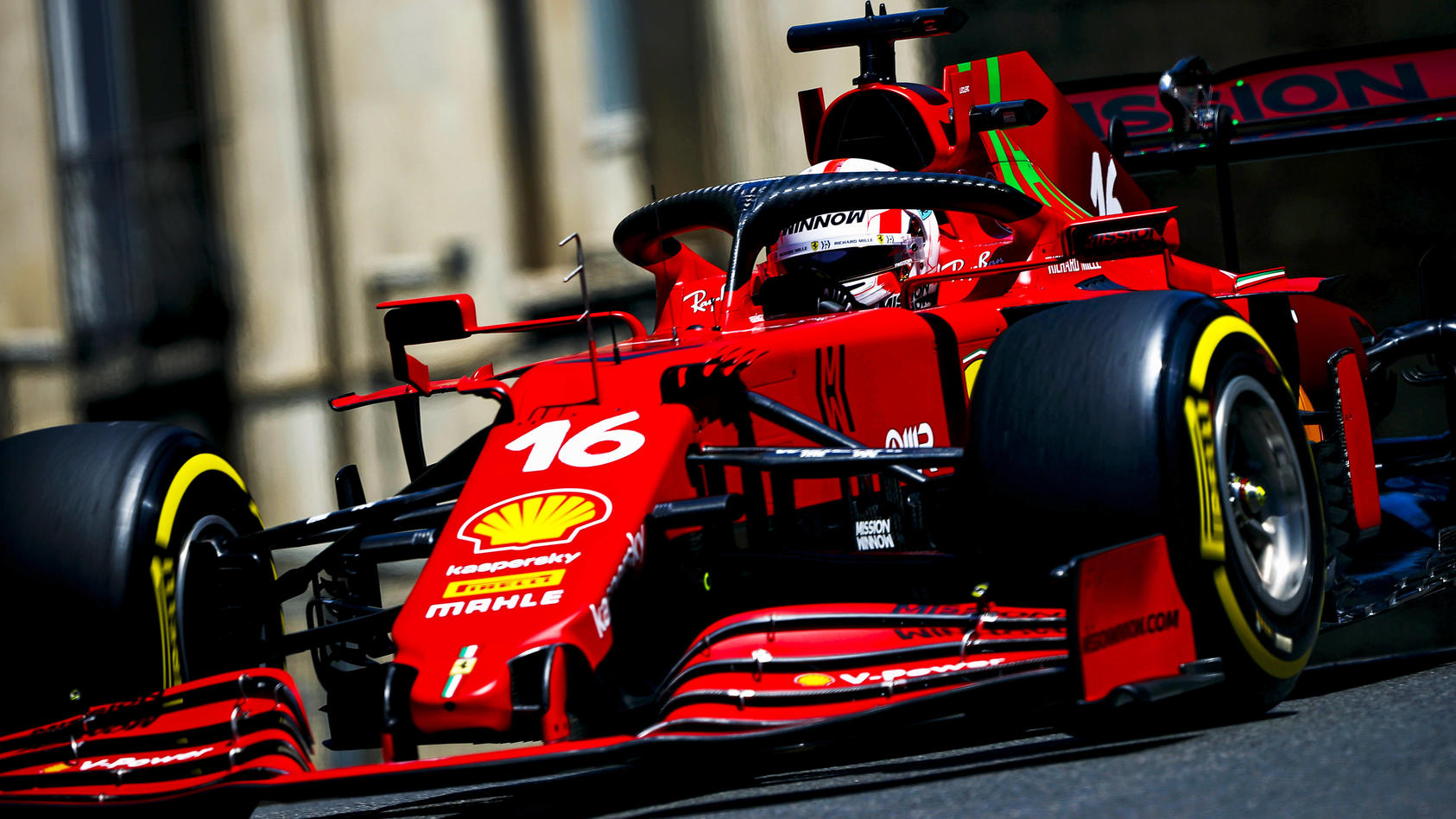 Formel 1 in Baku Ferrari-Pilot Charles Leclerc stiehlt allen die Show