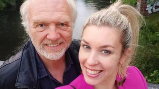 Roland Heitz und Janina Korn ziehen ins „Sommerhaus der Stars“ ein.