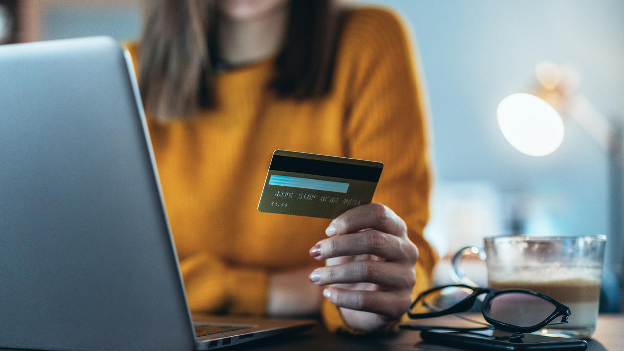 Bestimmte Kreditkarten bieten Sicherheits-Funktionen wie Einkaufsversicherungen.