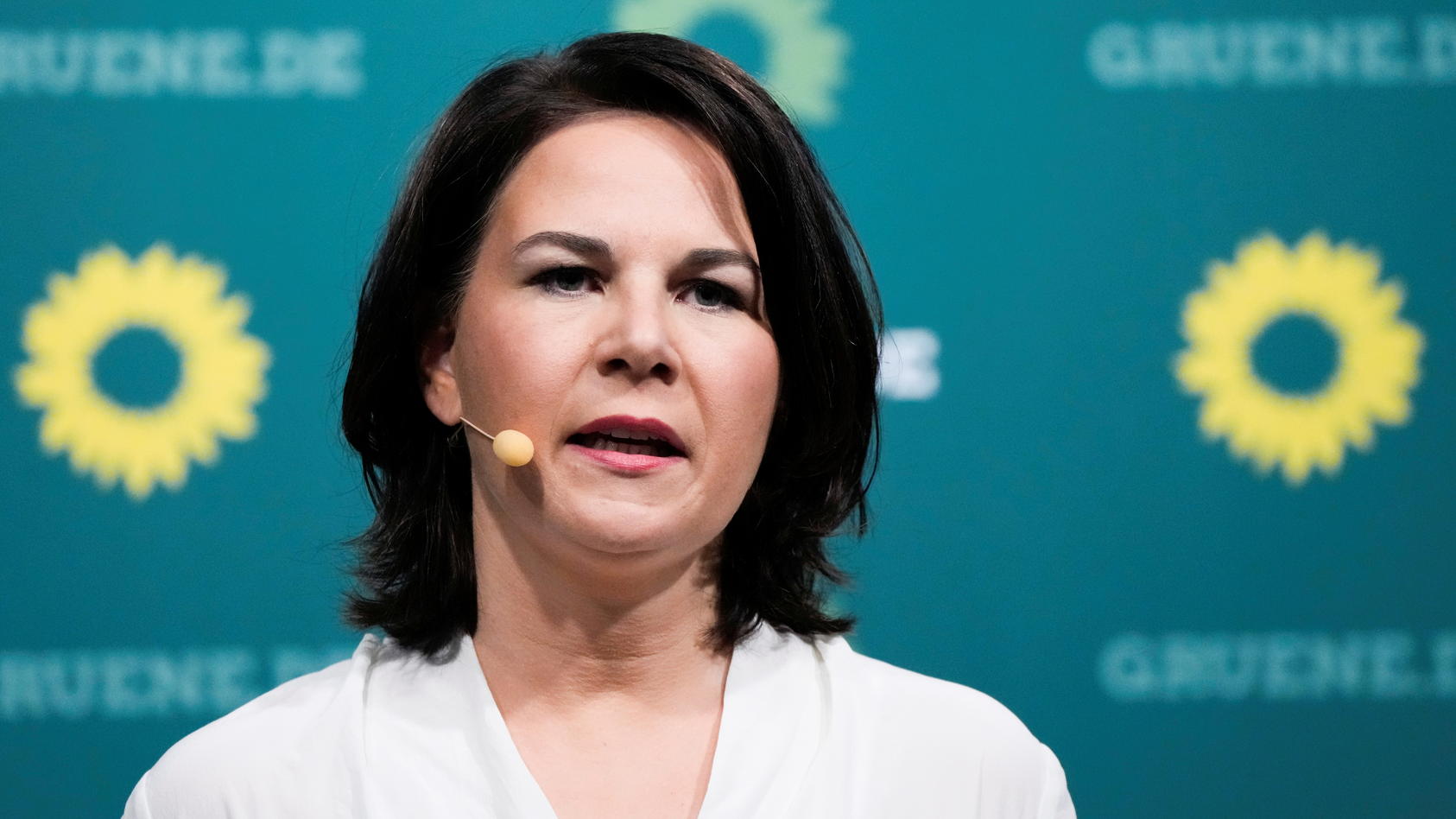 Grünen-Kanzlerkandidatin Annalena Baerbock musste wieder in ihrem Lebenslauf rumkritzeln.
