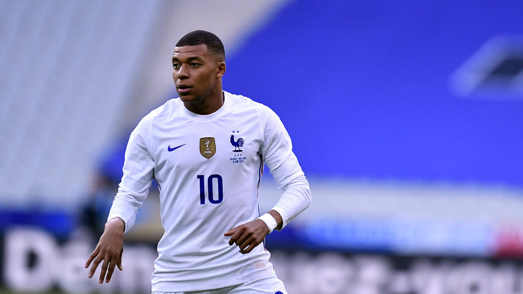 PARIS, FRANCE - JUNE 08: Kylian Mbappe of France looks on during the international friendly match between France and Bulgaria at Stade de France on June 08, 2021 in Paris, France. (Photo by Aurelien Meunier/Getty Images)