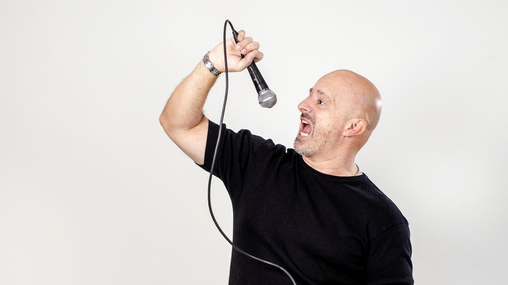 Detlef Steves will in der neuen VOX-Show 'Detlef goes Schlager' zum Partysänger werden.