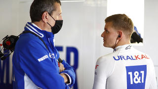 Günther Steiner ist mit seinem Haas-Rookie Mick Schumacher bisher zufrieden