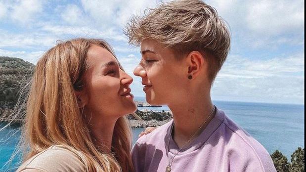 Jessica Fiorini mit ihrer Freundin
