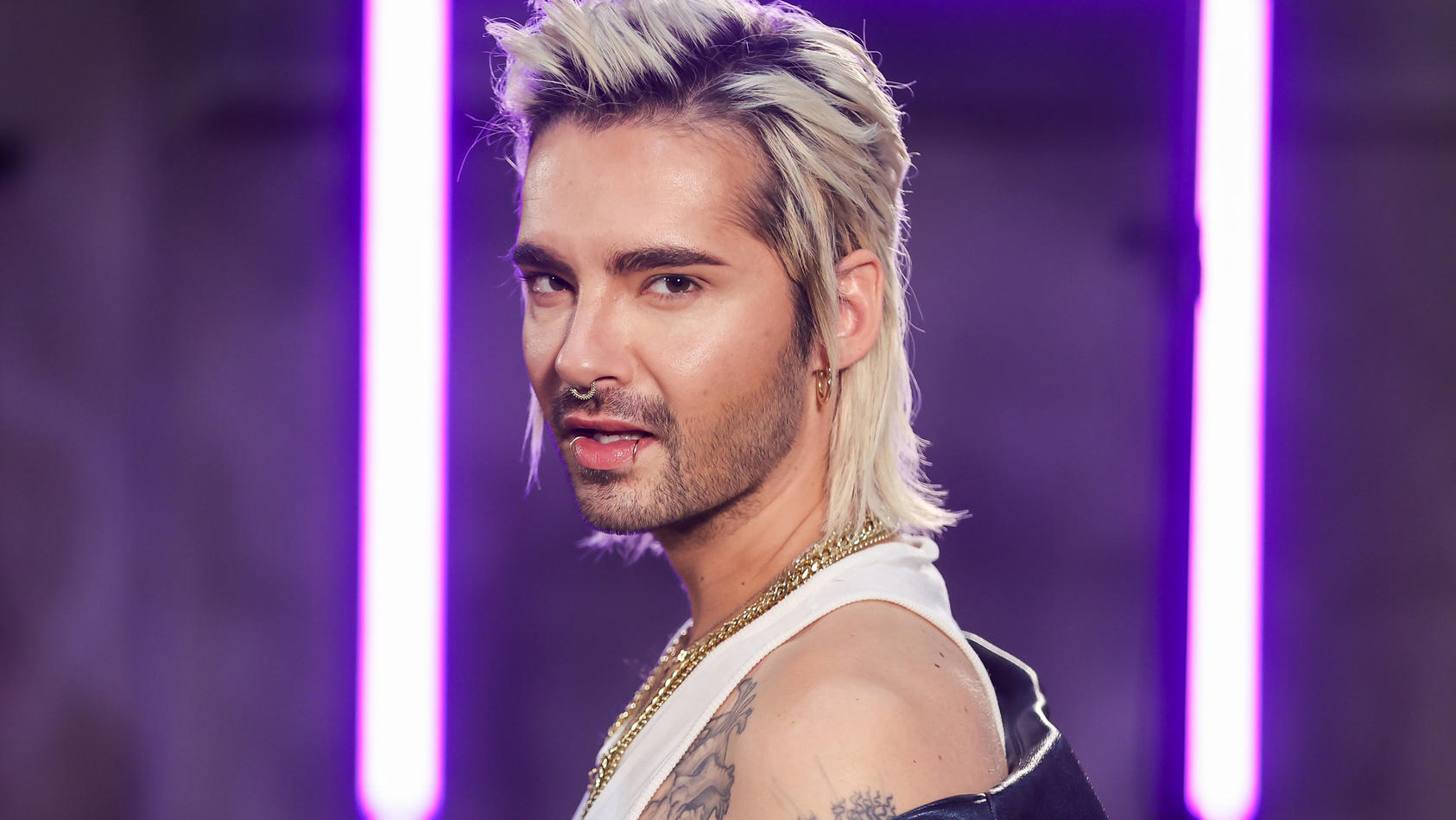 „Tokio Hotel“-Sänger Bill Kaulitz ist für seinen ausgefallenen und extravaganten Style bekannt. 