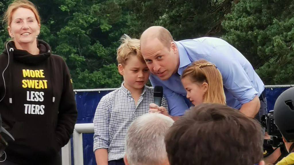 Prinz George, Prinz William und Prinzessin Charlotte verbrachten den diesjährigen Vatertag beim Halbmarathon auf Sandringham