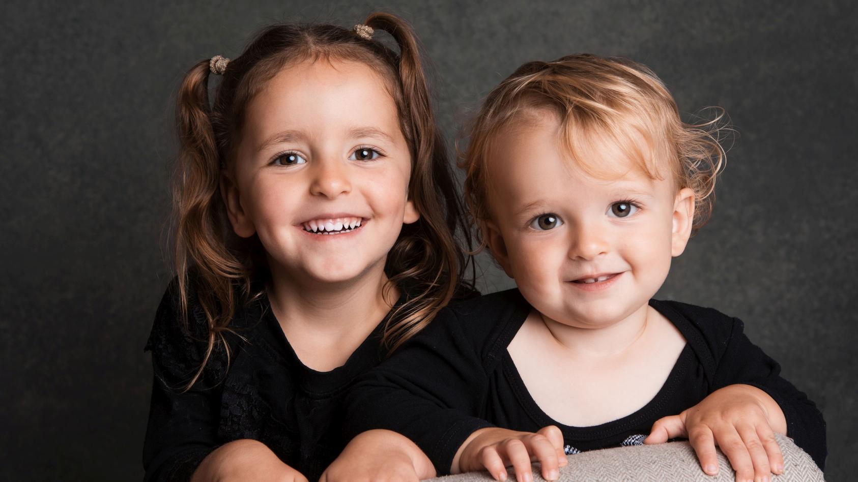 Trotz ihres Altersunterschiedes von zwei Jahren sind Vinney und Jorgey Zwillinge.
