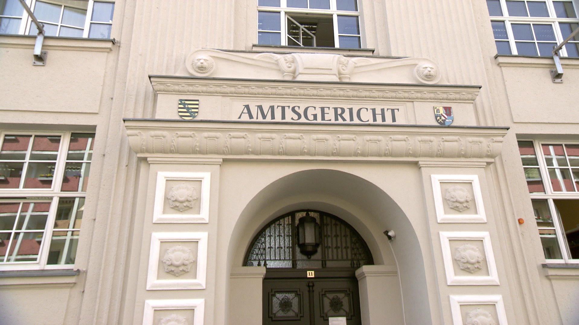 Das Amtsgericht Hohenstein-Ernstthal hat zugunsten der Eltern entschieden. 