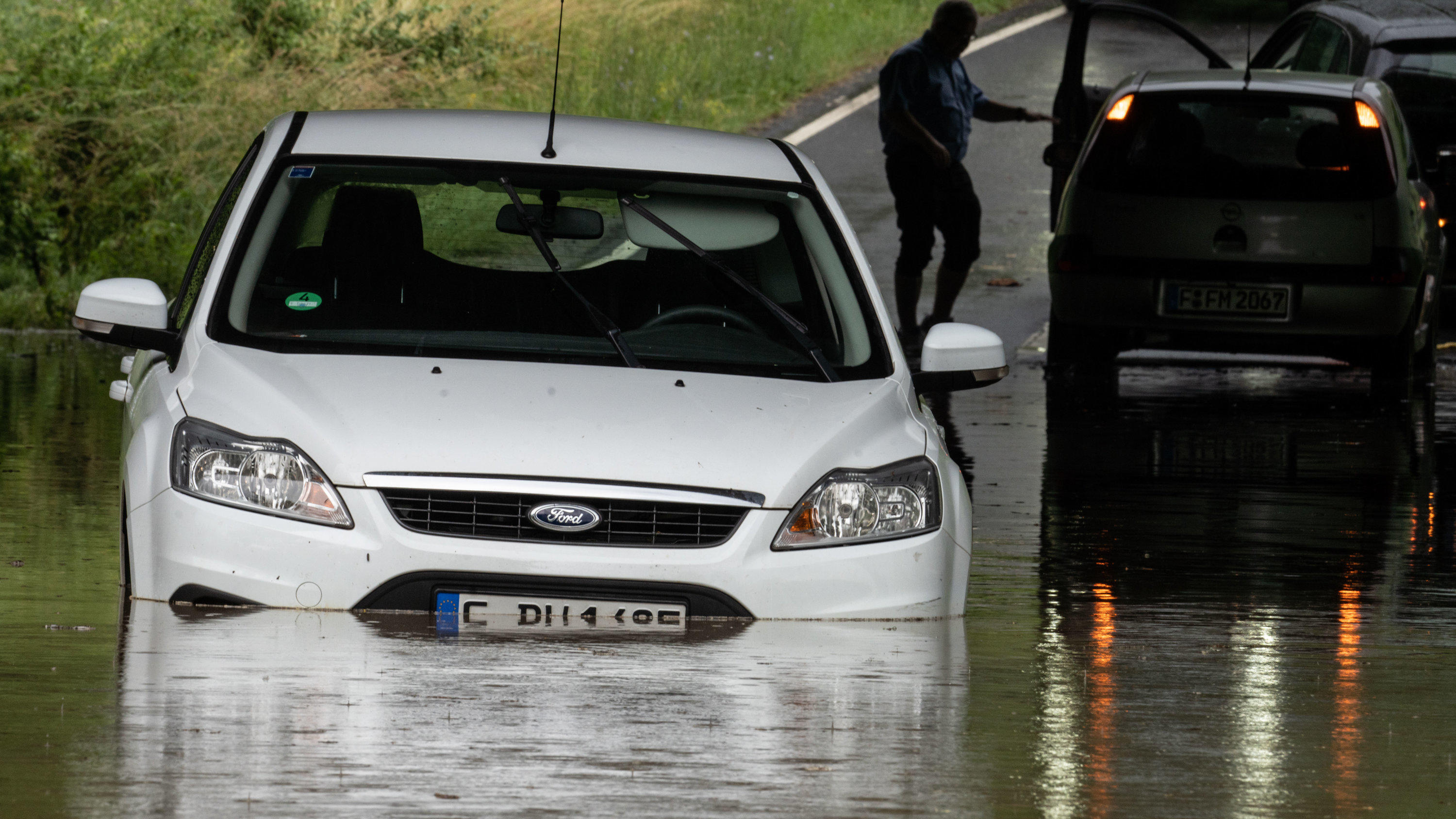 Unwetter sorgt für überschwemmte Unterführungen in Frankfurt