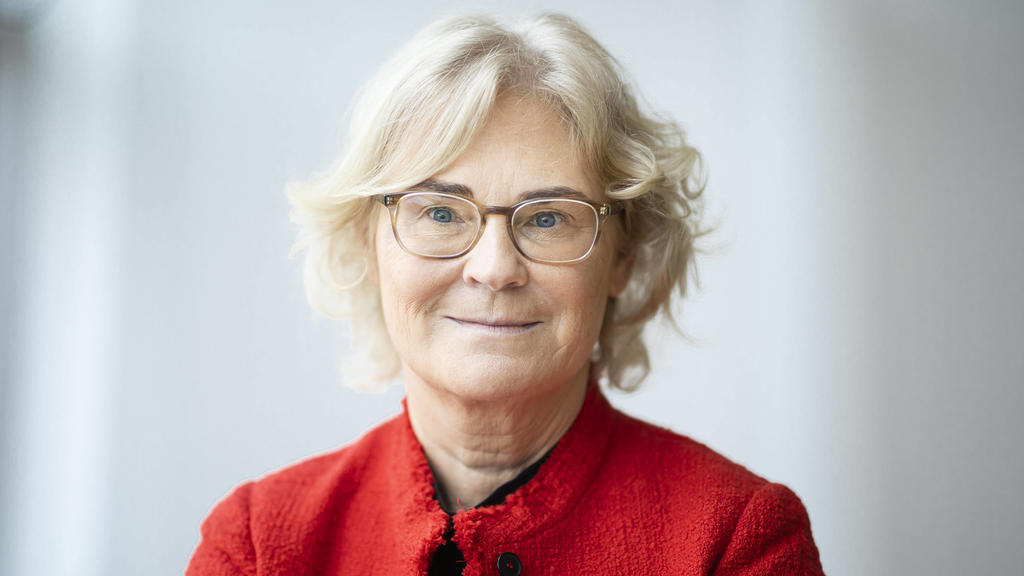 Bundesjustizministerin Christine Lambrecht, SPD, aufgenommen im Rahmen eines Interviews. Berlin, 15.12.2020 Berlin Deutschland *** Federal Minister of Justice Christine Lambrecht, SPD, recorded during an interview Berlin, 15 12 2020 Berlin Germany C