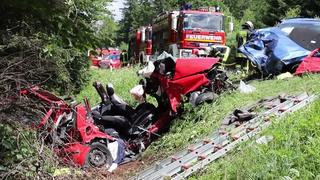 Drei junge Männer sterben bei Zusammenprall zweier Autos