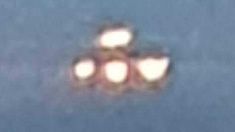 Matthew Evans aus England will diese Lichter fotografiert haben. Ziemlich genau so stellen sich viele Menschen ein UFO mit Außerirdischen vor.
