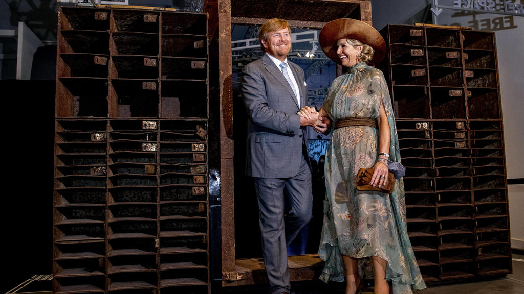 07-07-2021 Global Queen Maxima and King Willem-Alexander visited the exhibition Berlin Global at the Humboldt Forum on the last day of the German statevisit. PUBLICATIONxINxGERxSUIxAUTxONLY Copyright: xPPEx