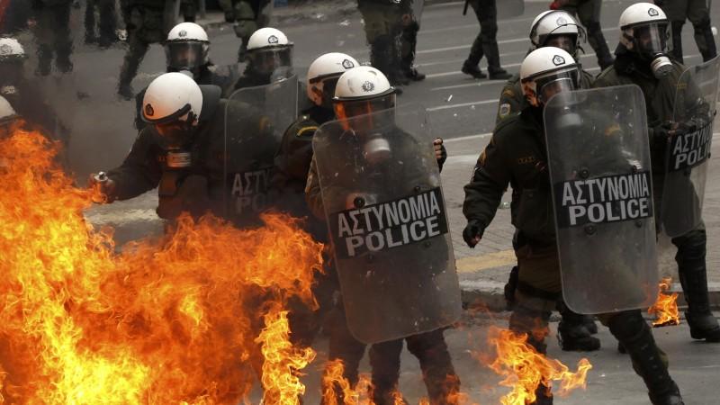 Athen: Schwere Krawalle bei Streiks