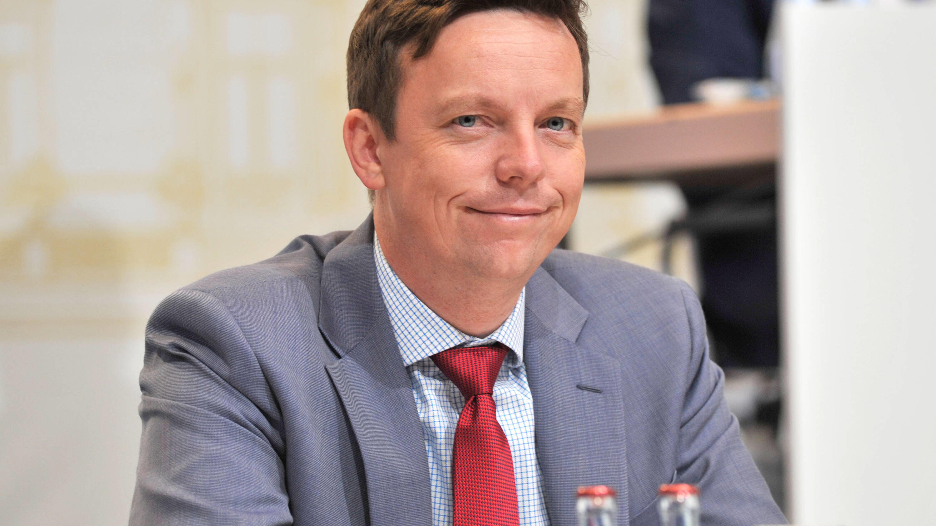  Plenarsitzung des Saarländischen Landtages am Mittwoch 07.07.2021 in der Saarlandhalle in Saarbrücken. Die Abgeordneten kommen zu ihrer letzten Sitzung vor der Sommerpause zusammen. Im Bild: Ministerpräsident Tobias Hans CDU. *** Plenary session of 