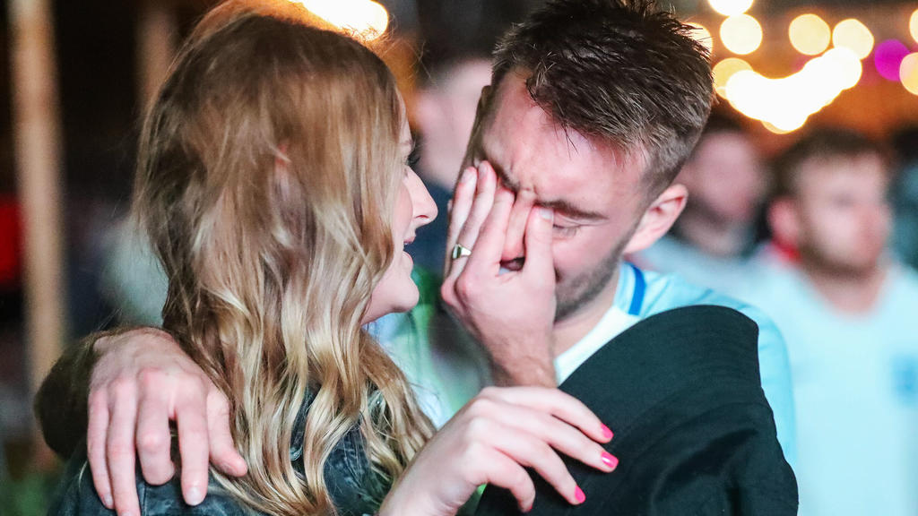 Englands Fans weinten um den verpassten Titel