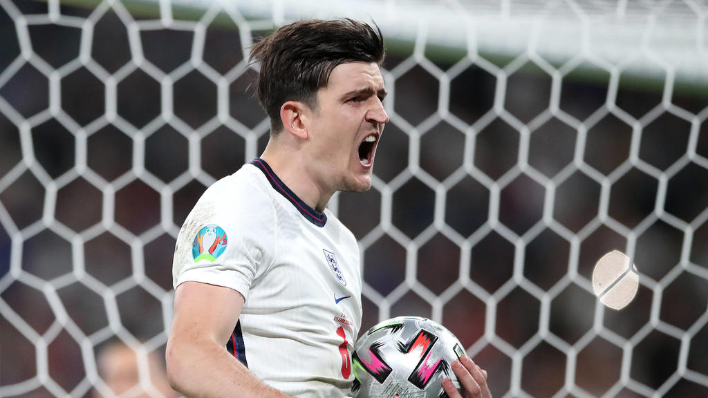 Italy v England - UEFA EURO, EM, Europameisterschaft,Fussball 2020 Final - Wembley Stadium England s Harry Maguire celebrates scoring in the penalty shoot-out during the UEFA Euro 2020 Final at Wembley Stadium, London. Picture date: Sunday July 11,