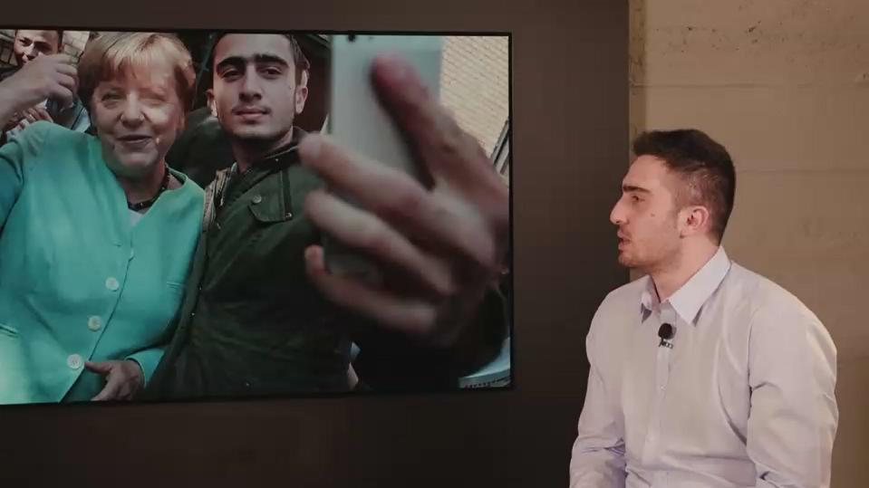 Anas mit dem Selfie von Angela Merkel