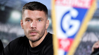 Lukas Podolski joins Gornik Zabrze Photo: Lukasz Kalinowski/East News, Football player Lukas Podolski pictured joins Gornik Zabrze in the first Polish league. Podolski officially signed a contract, picked up the t-shirt with the number 10 and presented himself to the fans on 8 July 2021, at the stadium in Zabrze. EN_01484224_0039 