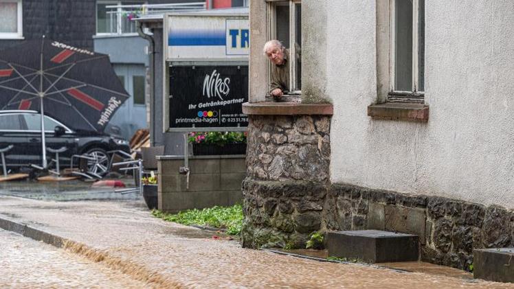 Wassermassen und Appell in Hagen: Zu Hause bleiben