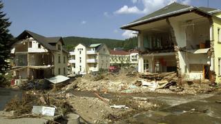  Von der Flut zerstörte Häuser in Schmiedeberg